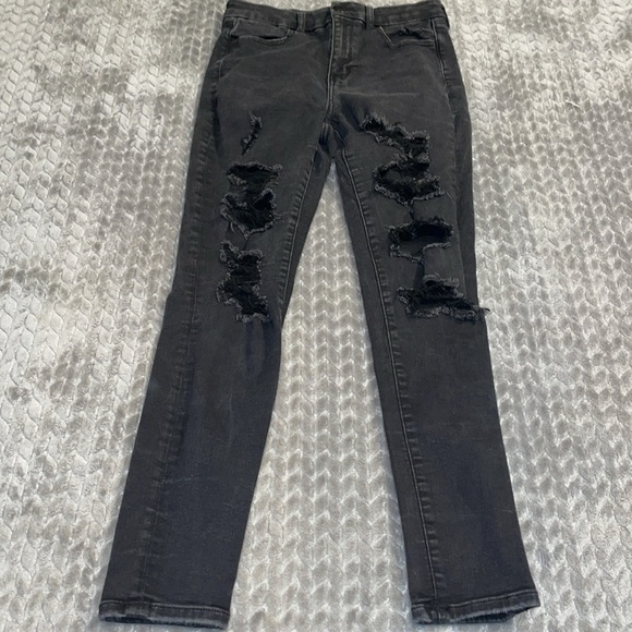 American Eagle Curvy Hi-Rise Black Distressed Jeggings.  Black. Size 10 - Picture 5 of 12